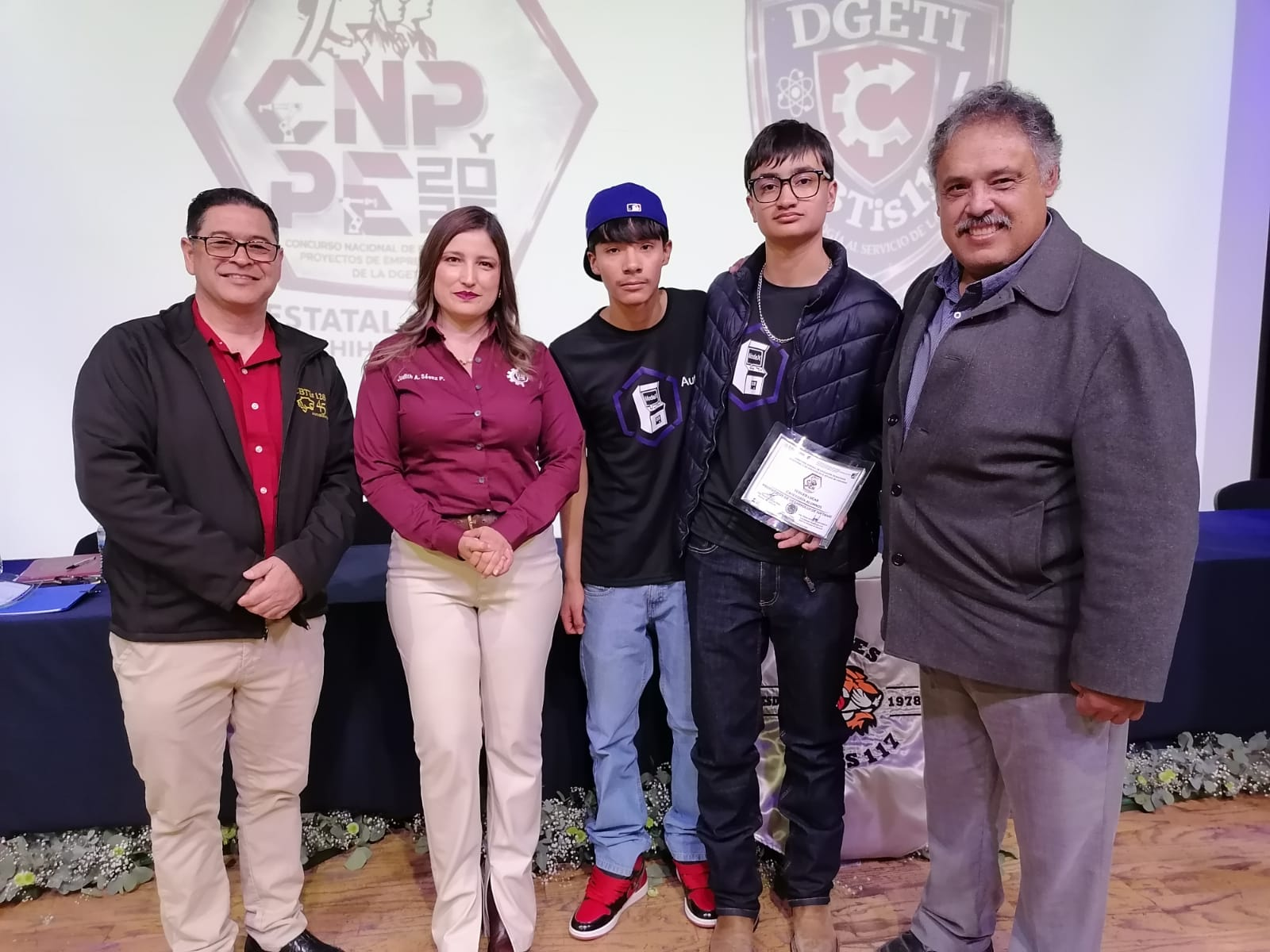 Premiación con directores